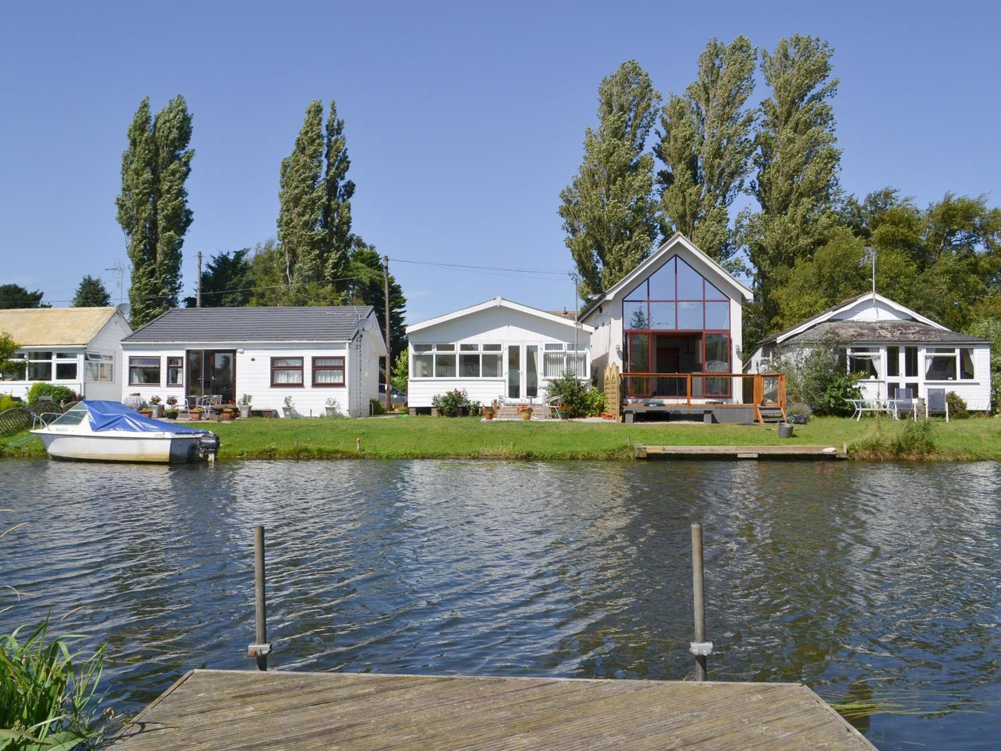 Reflections Villa Surfleet Exterior photo