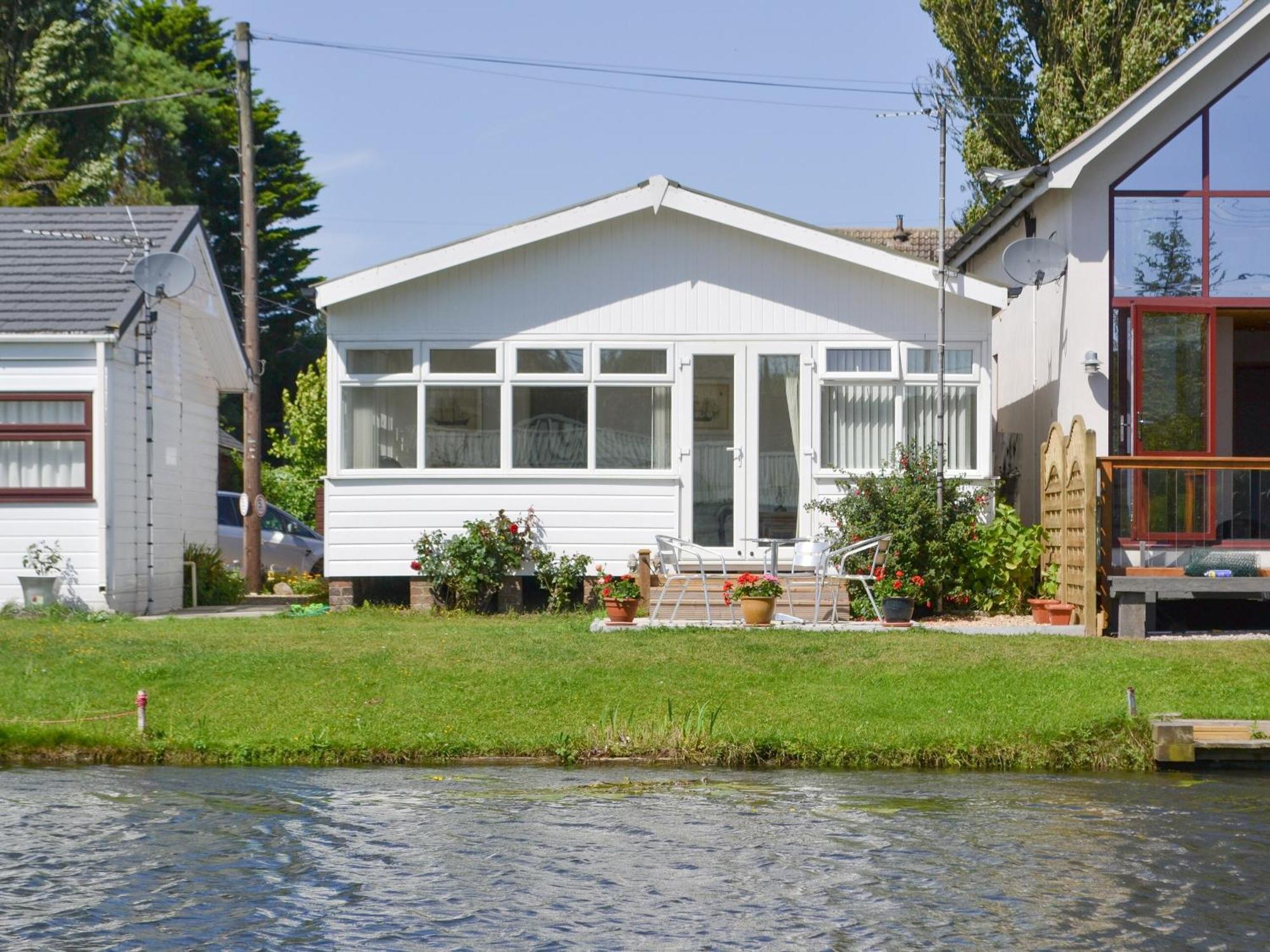 Reflections Villa Surfleet Exterior photo